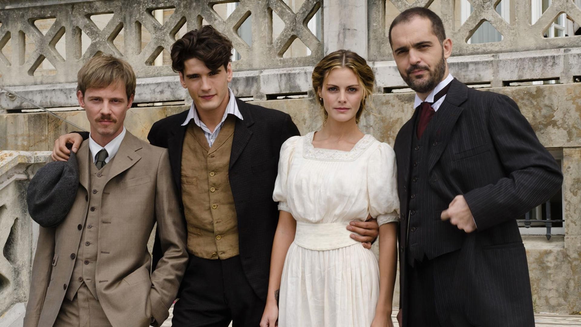 Gran Hotel Background