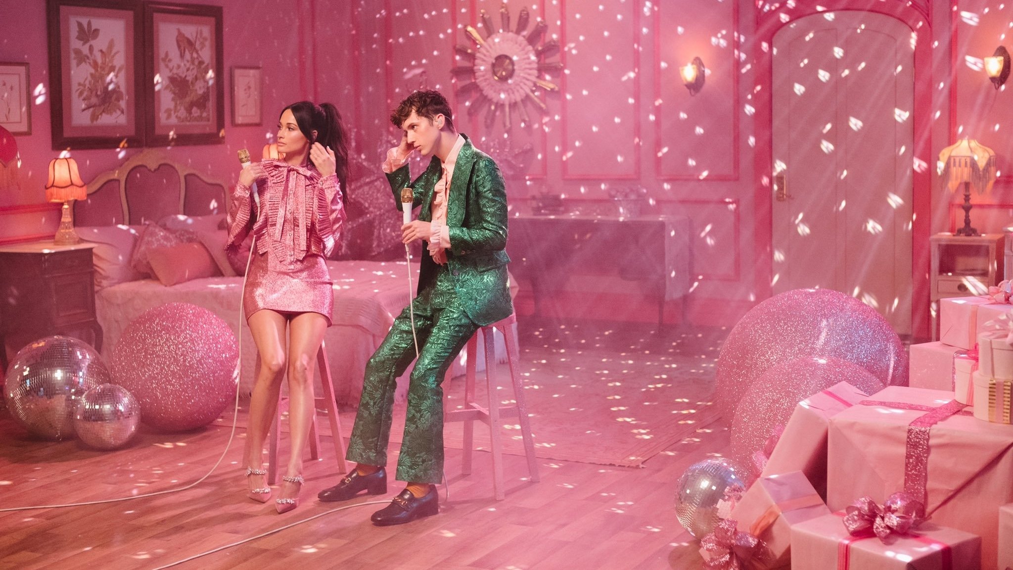 The Kacey Musgraves Christmas Show Background