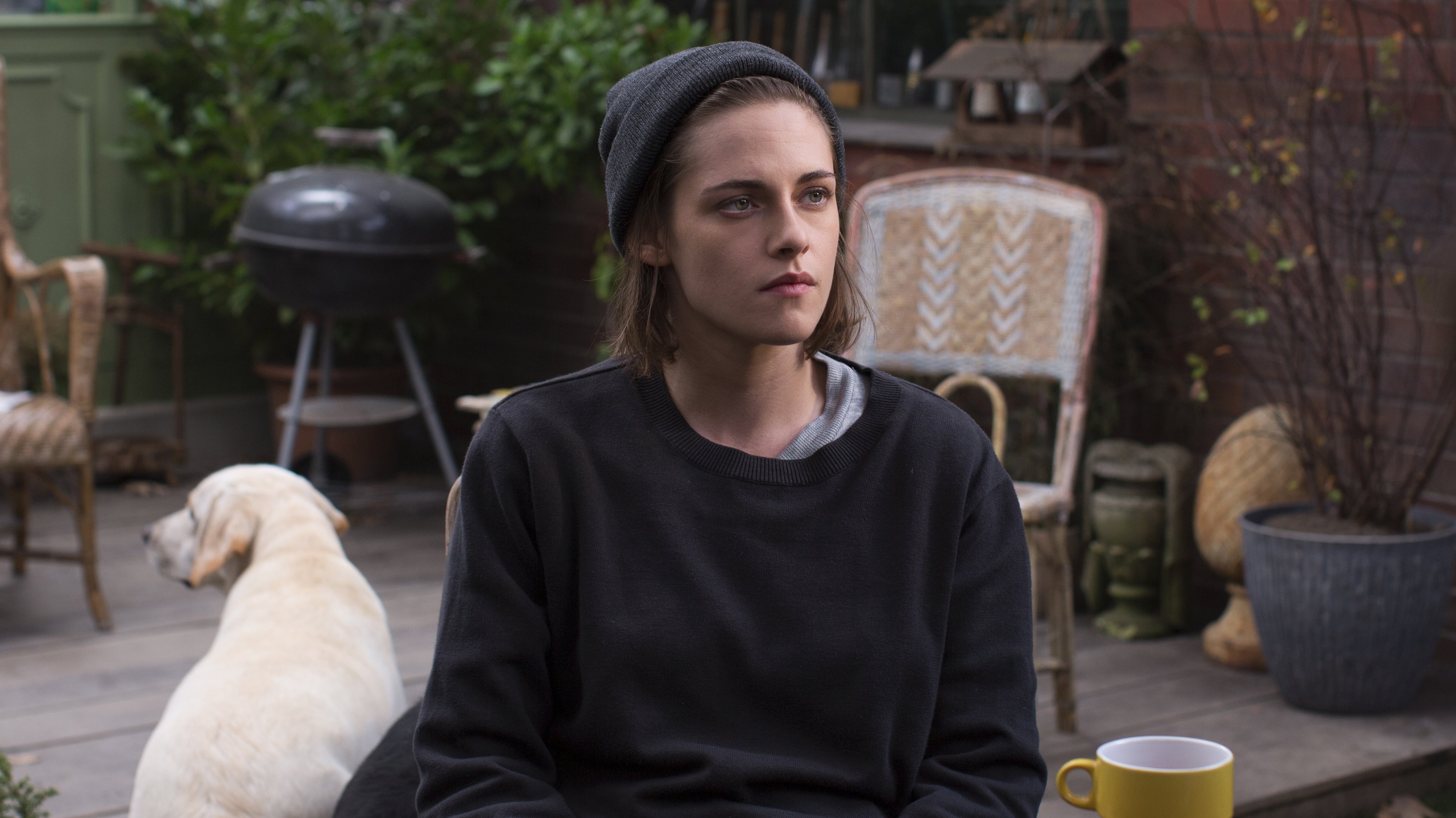 Personal Shopper Background