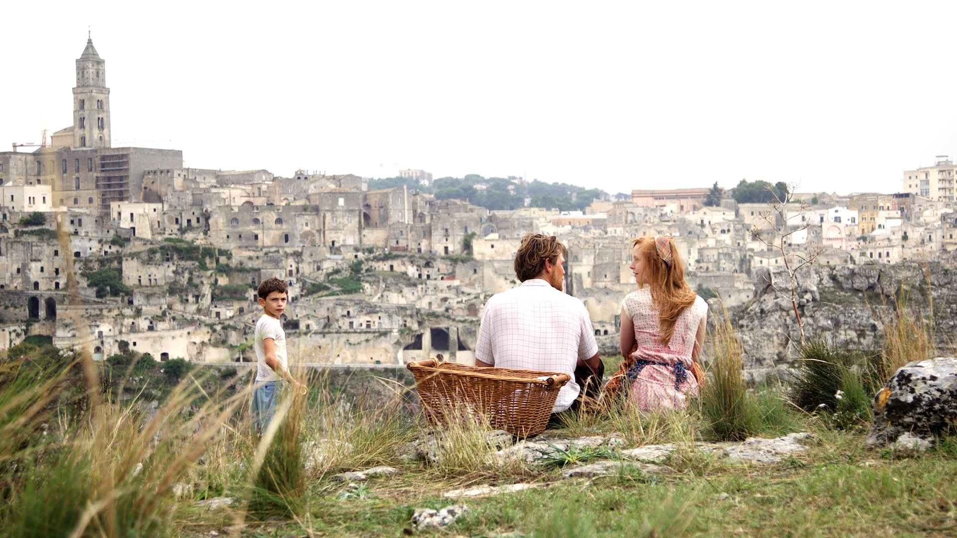 Tulipani: Love, Honour and a Bicycle Background