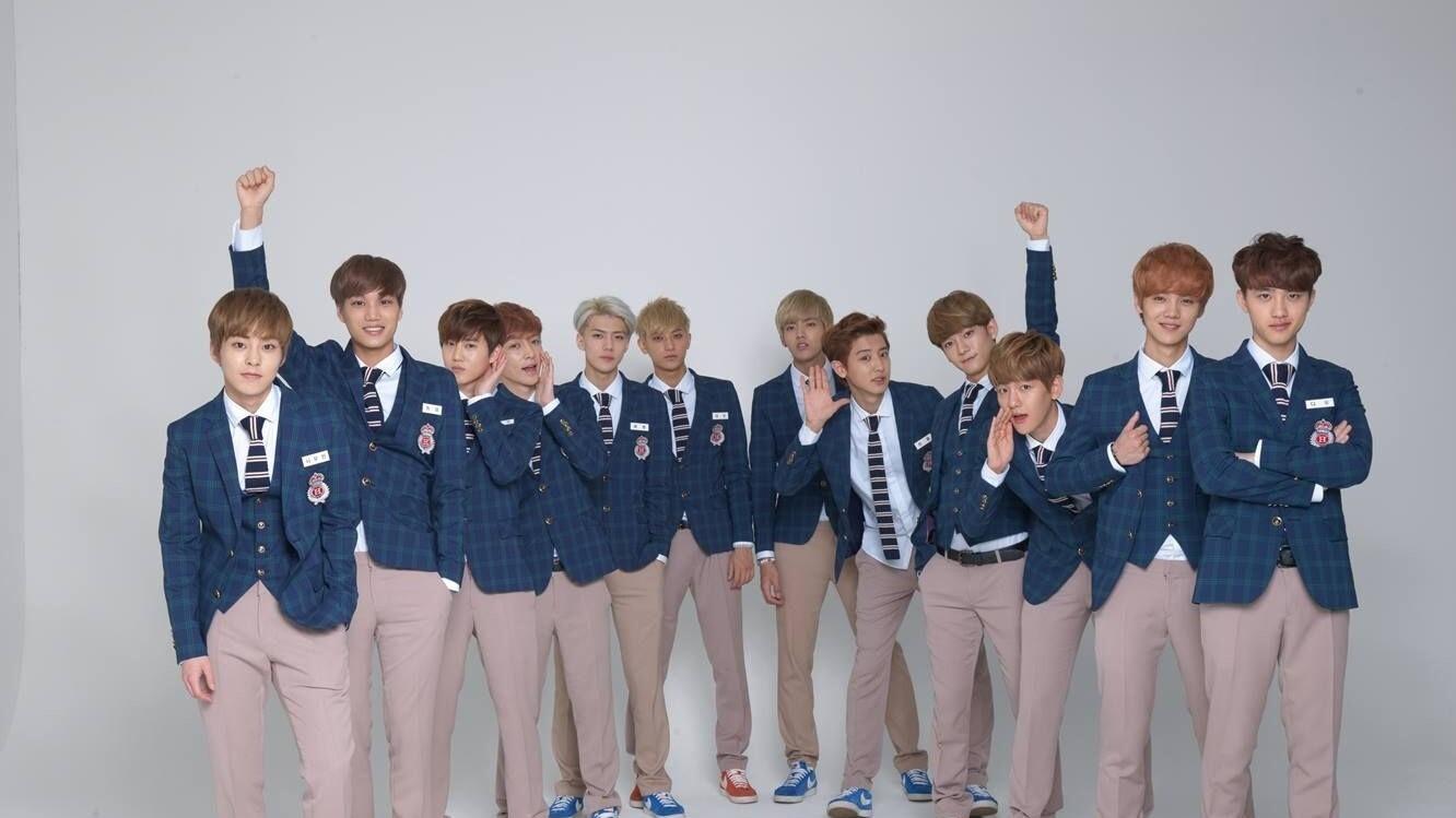 EXO's Showtime Background