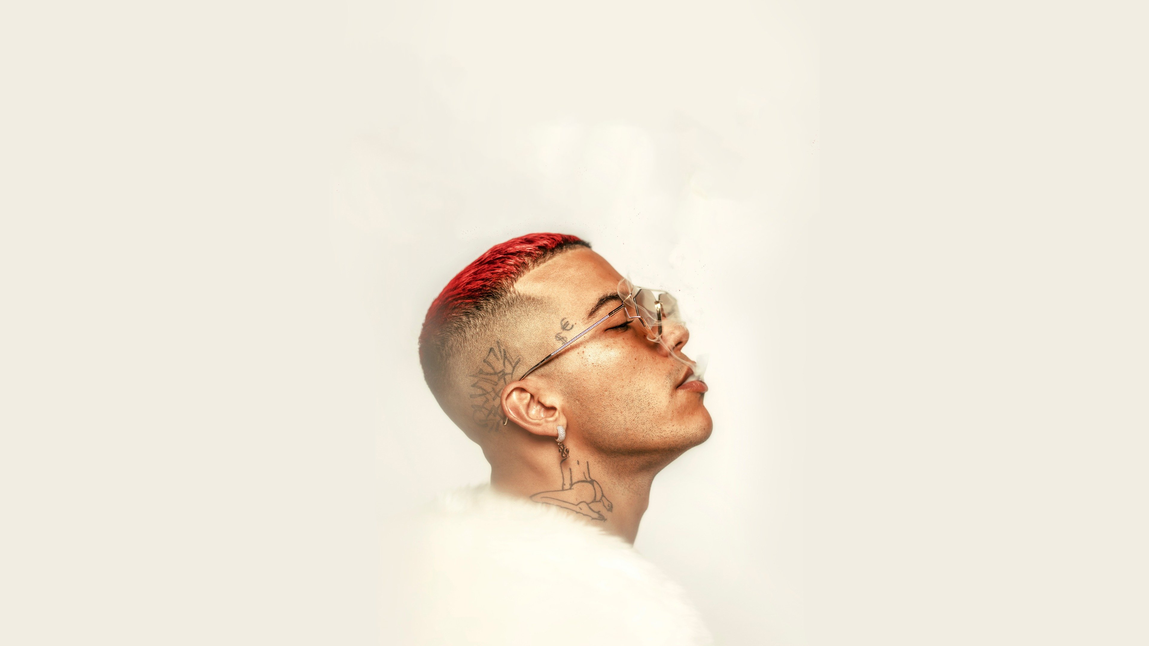 Famo$o Background