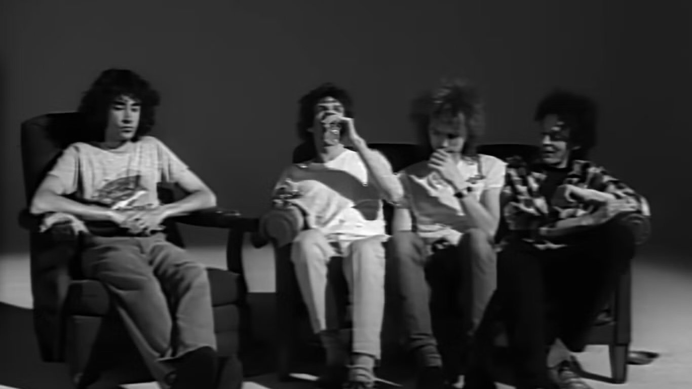 Color Me Obsessed: A Film About The Replacements Background