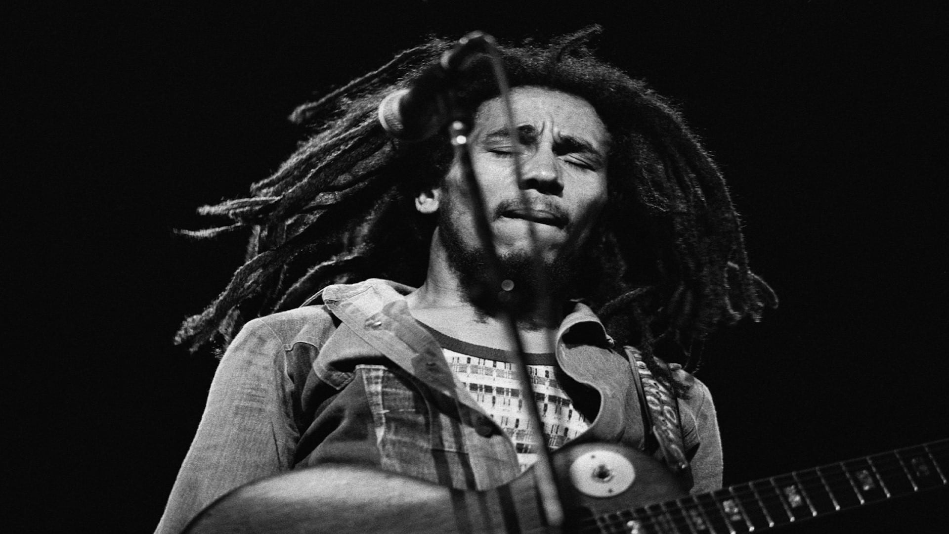 Bob Marley: The Legend Live Background