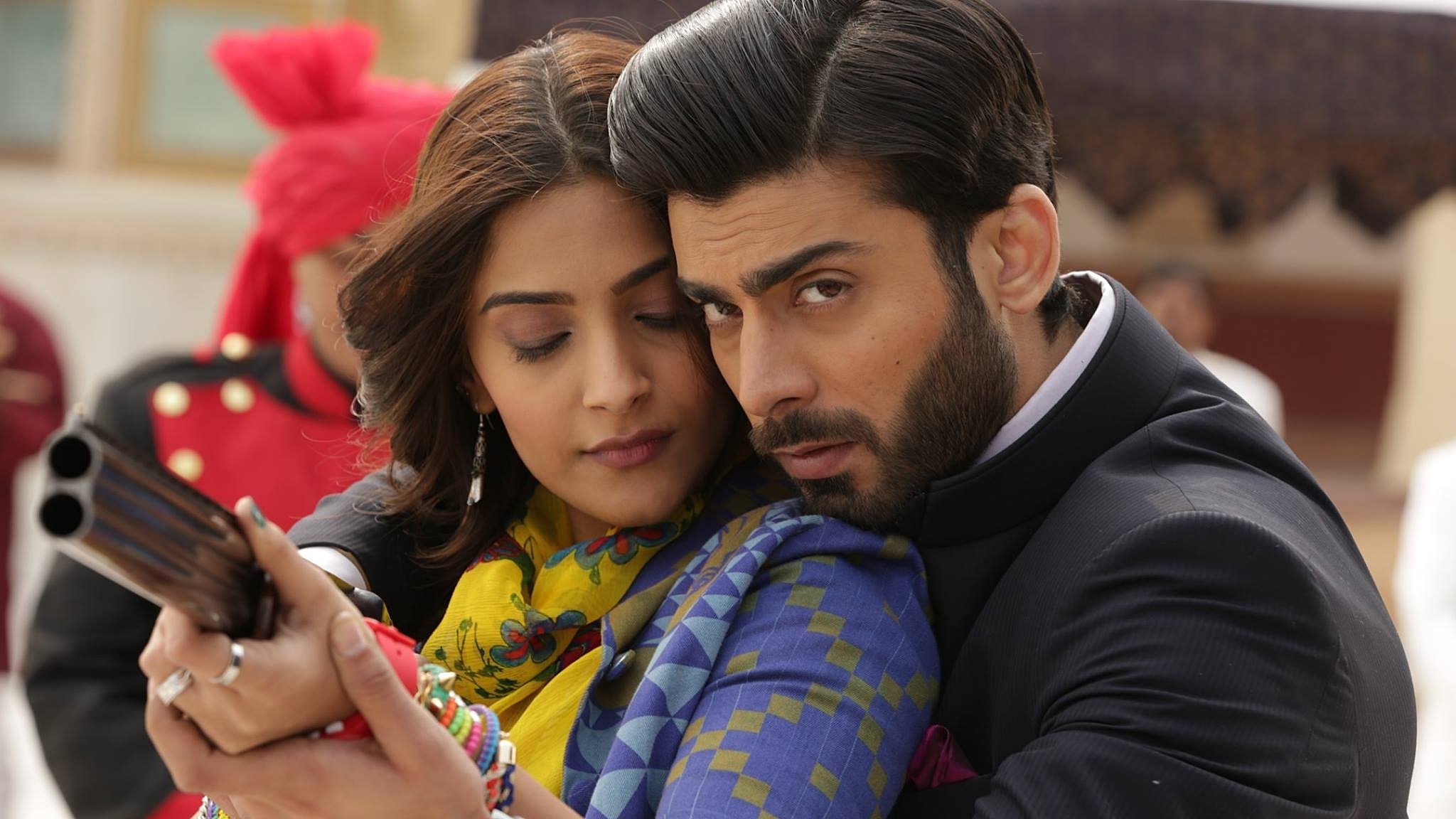 Khoobsurat Background