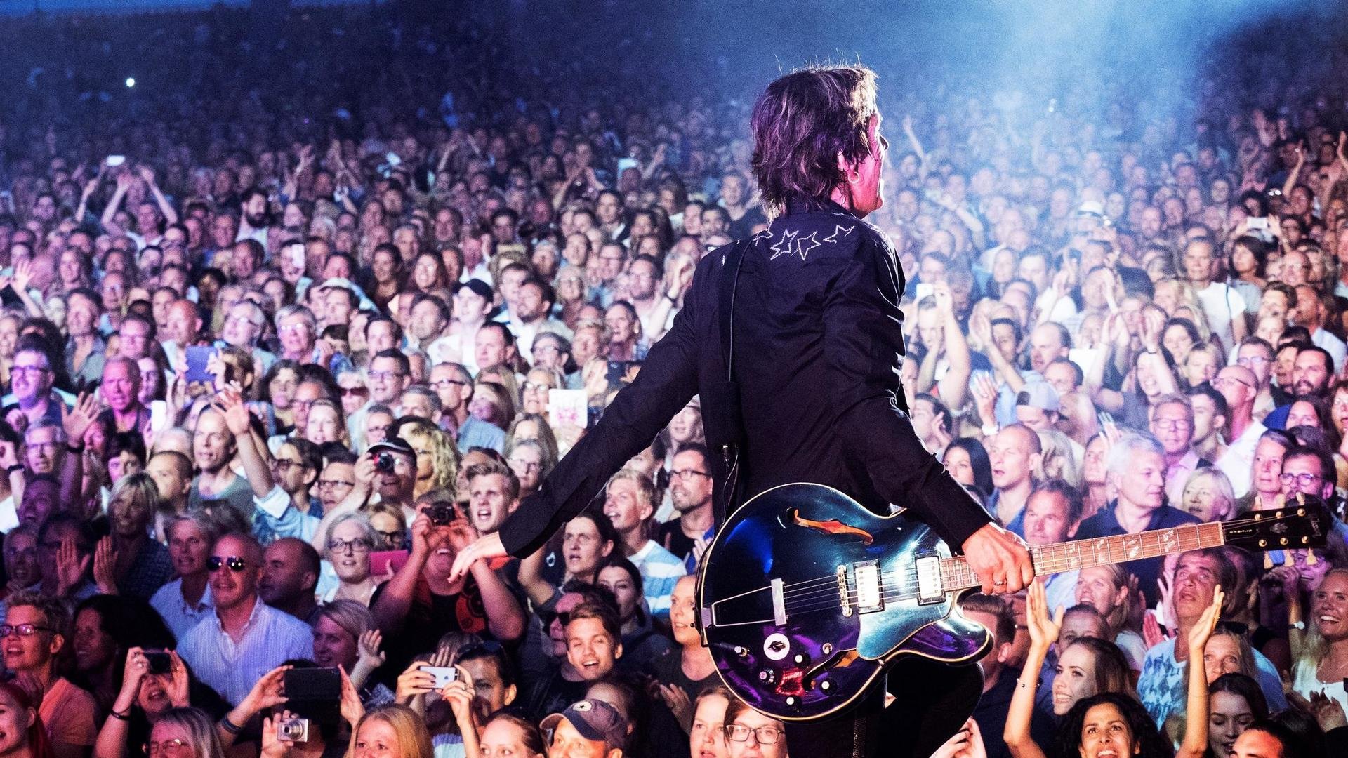 Per Gessle - En vacker kväll Background