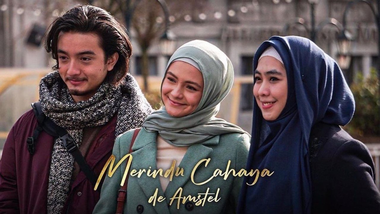 Merindu Cahaya De Amstel Background