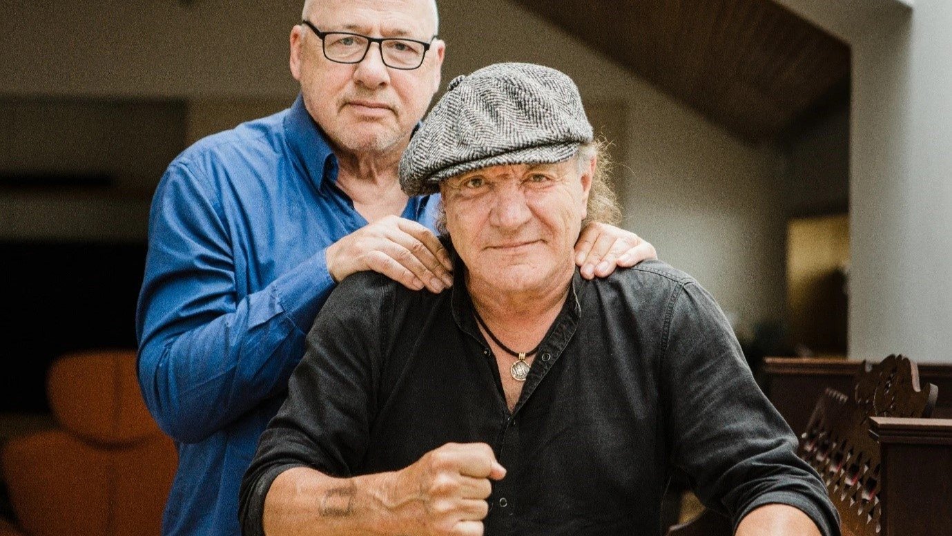 Johnson and Knopfler’s Music Legends Background