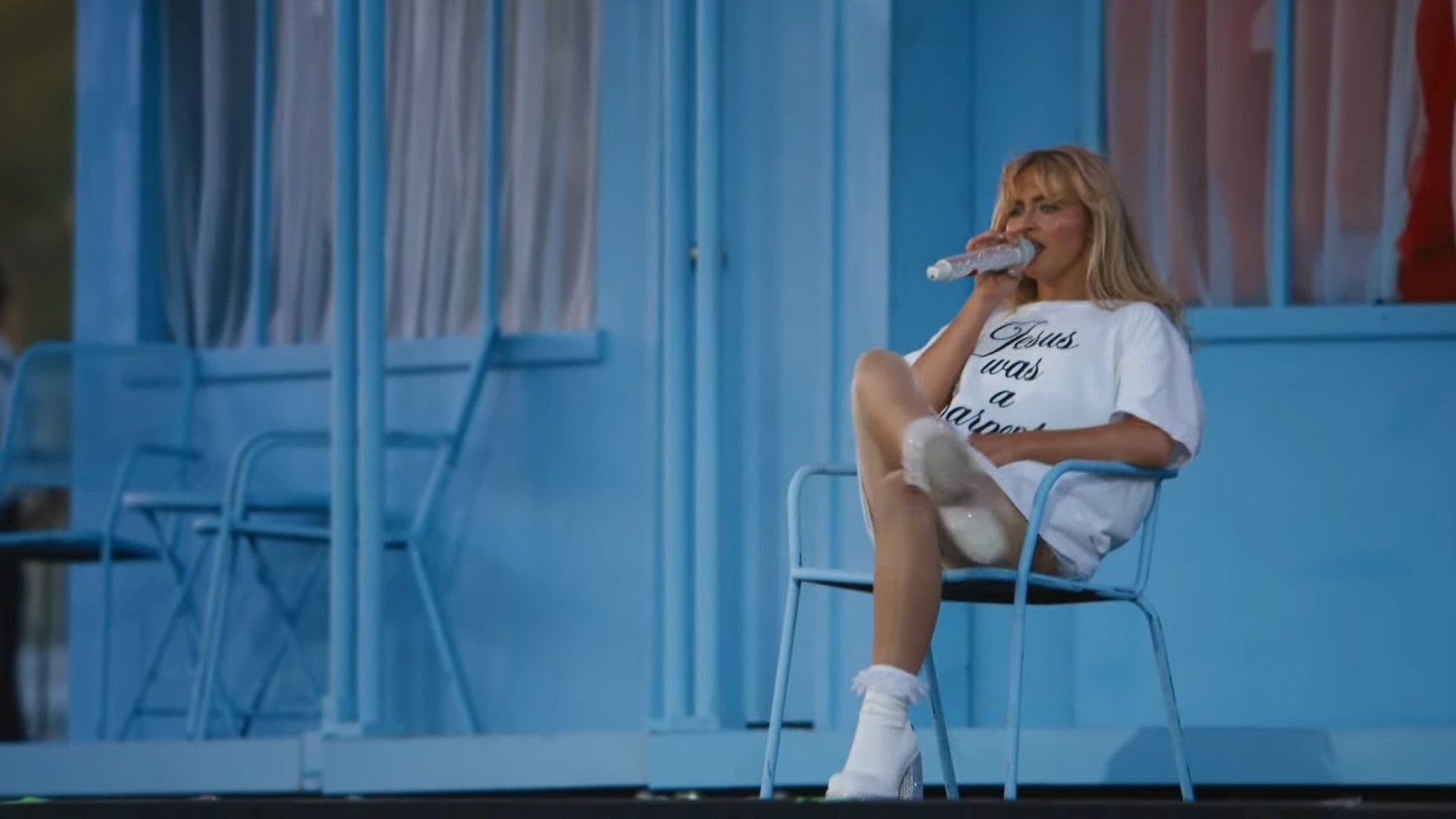 Sabrina Carpenter: Live at Coachella 2024 W1 Background