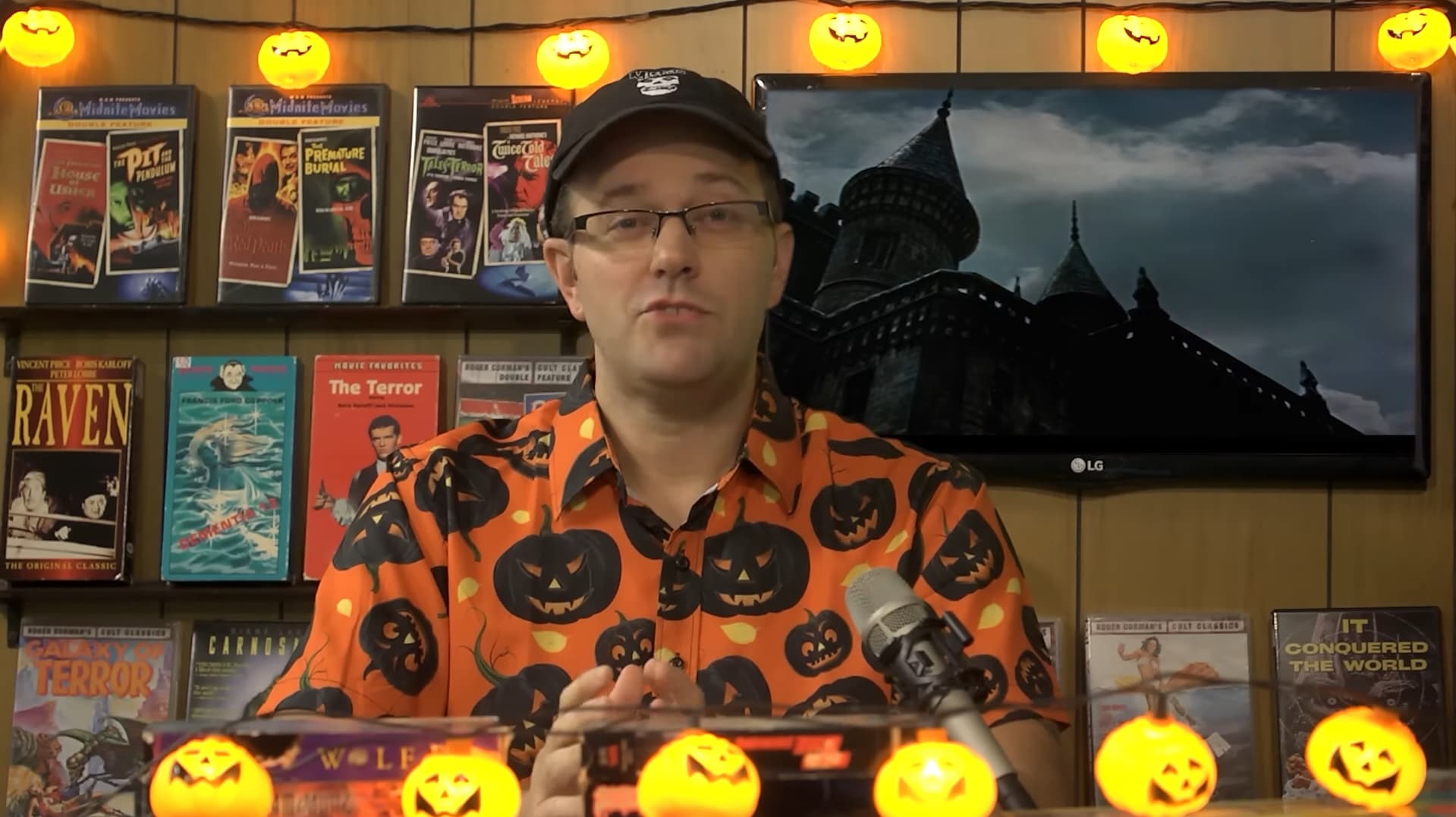 Cinemassacre's Monster Madness Background