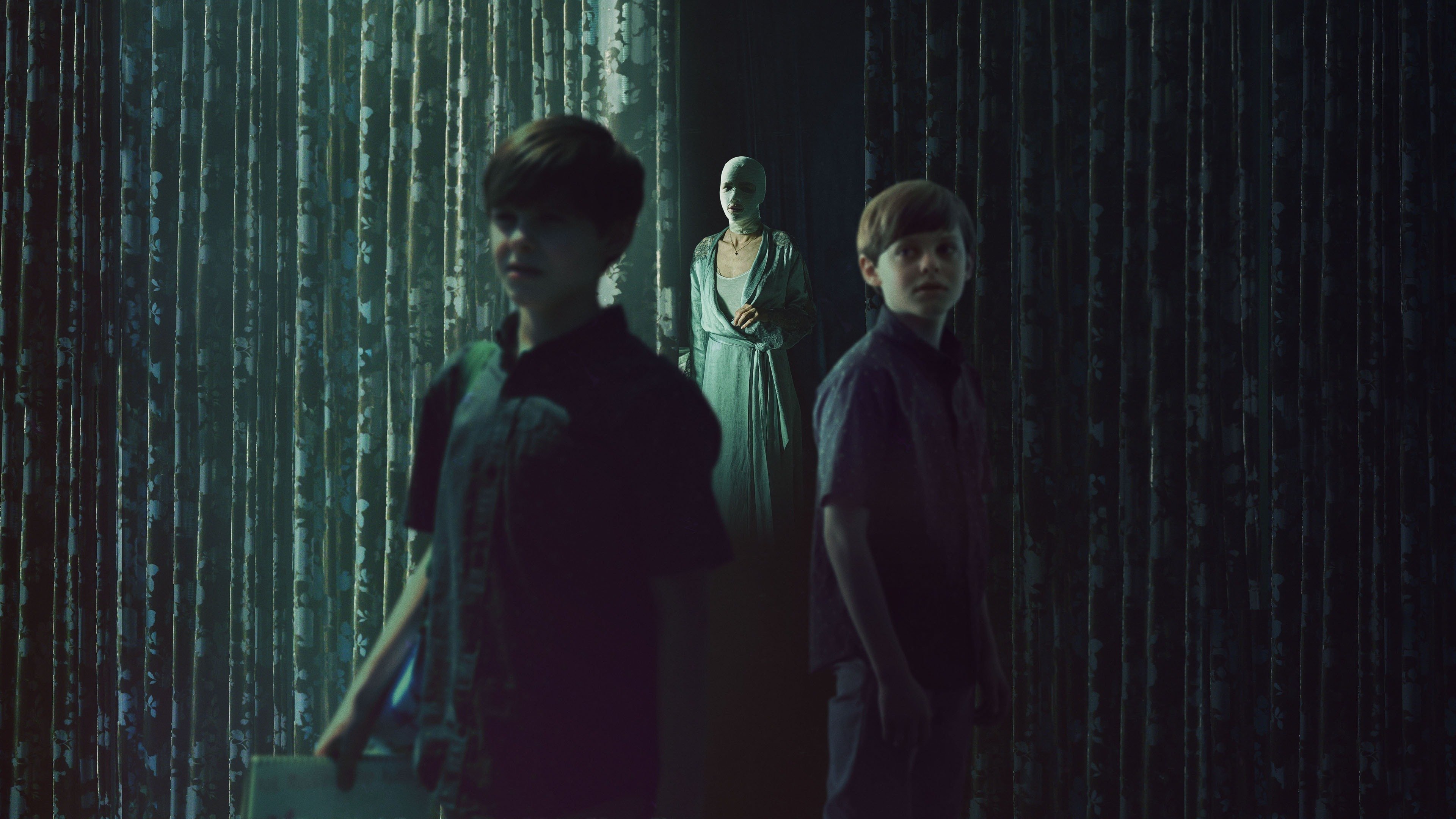 Goodnight Mommy Background
