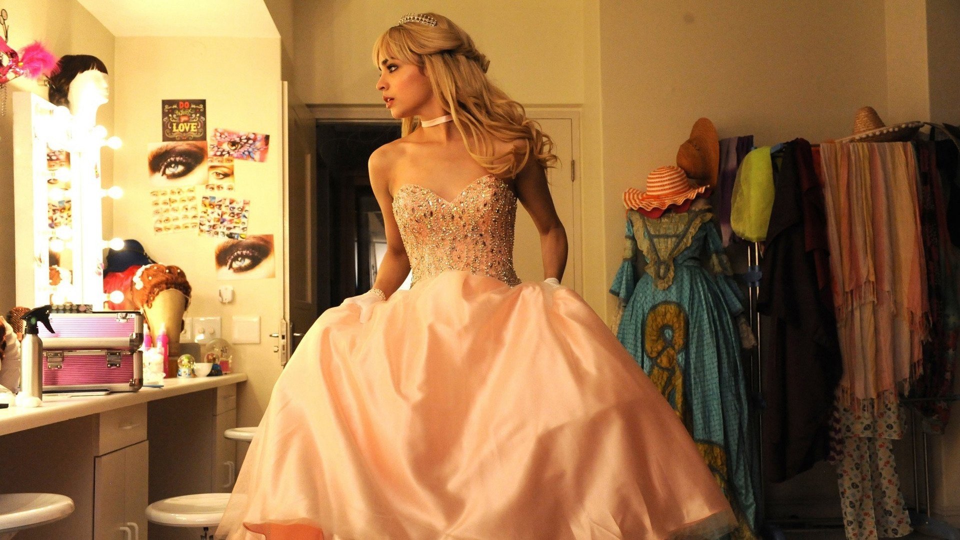 A Cinderella Story: If the Shoe Fits Background