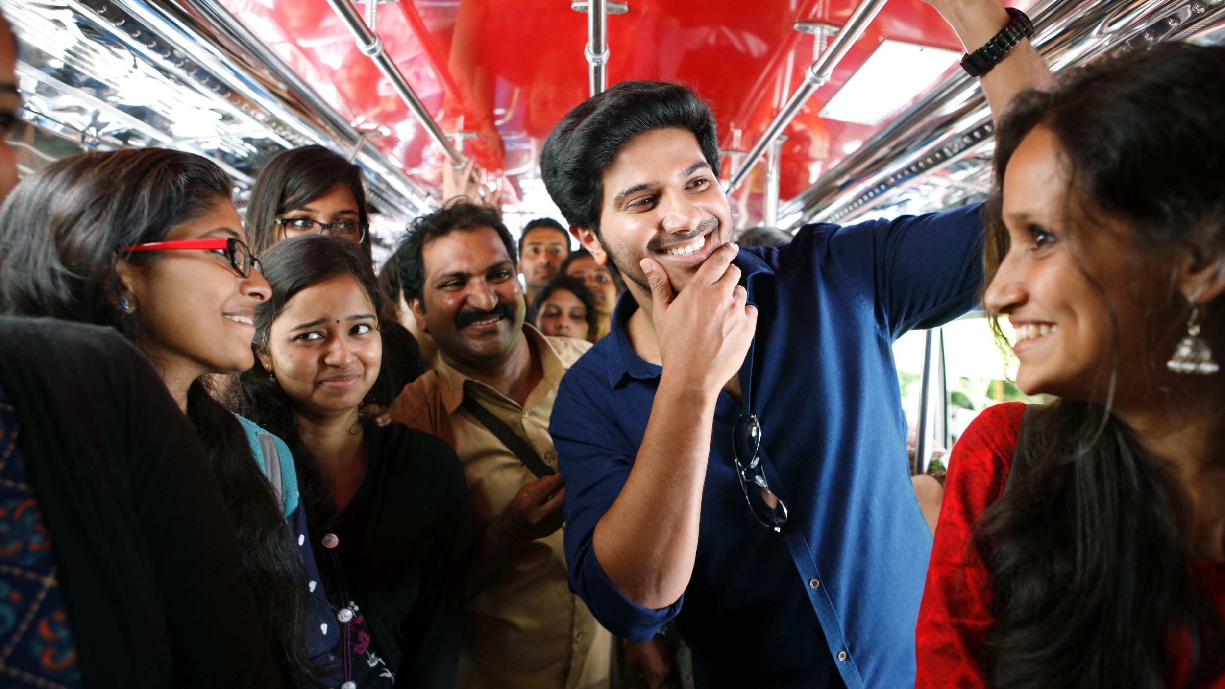 Jomonte Suvisheshangal Background