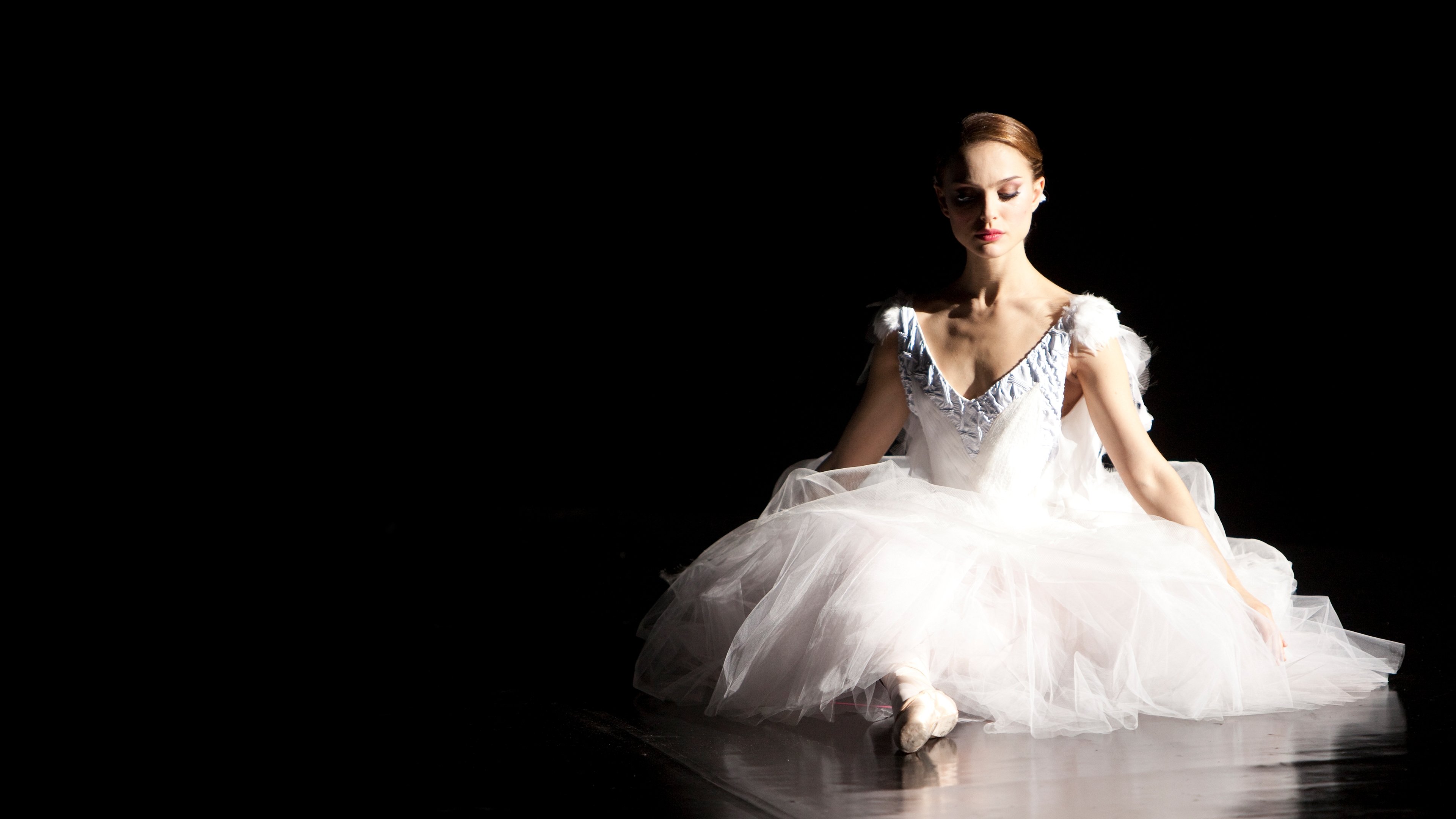 Black Swan Background