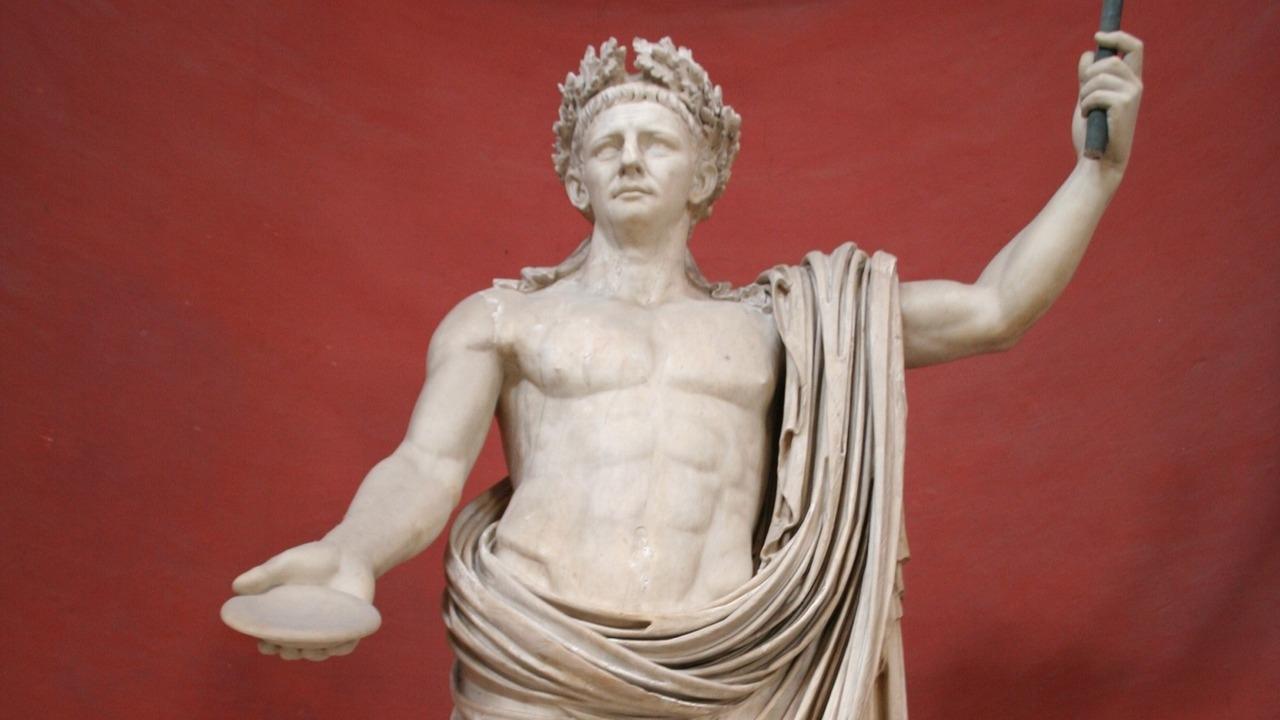 I, Claudius Background