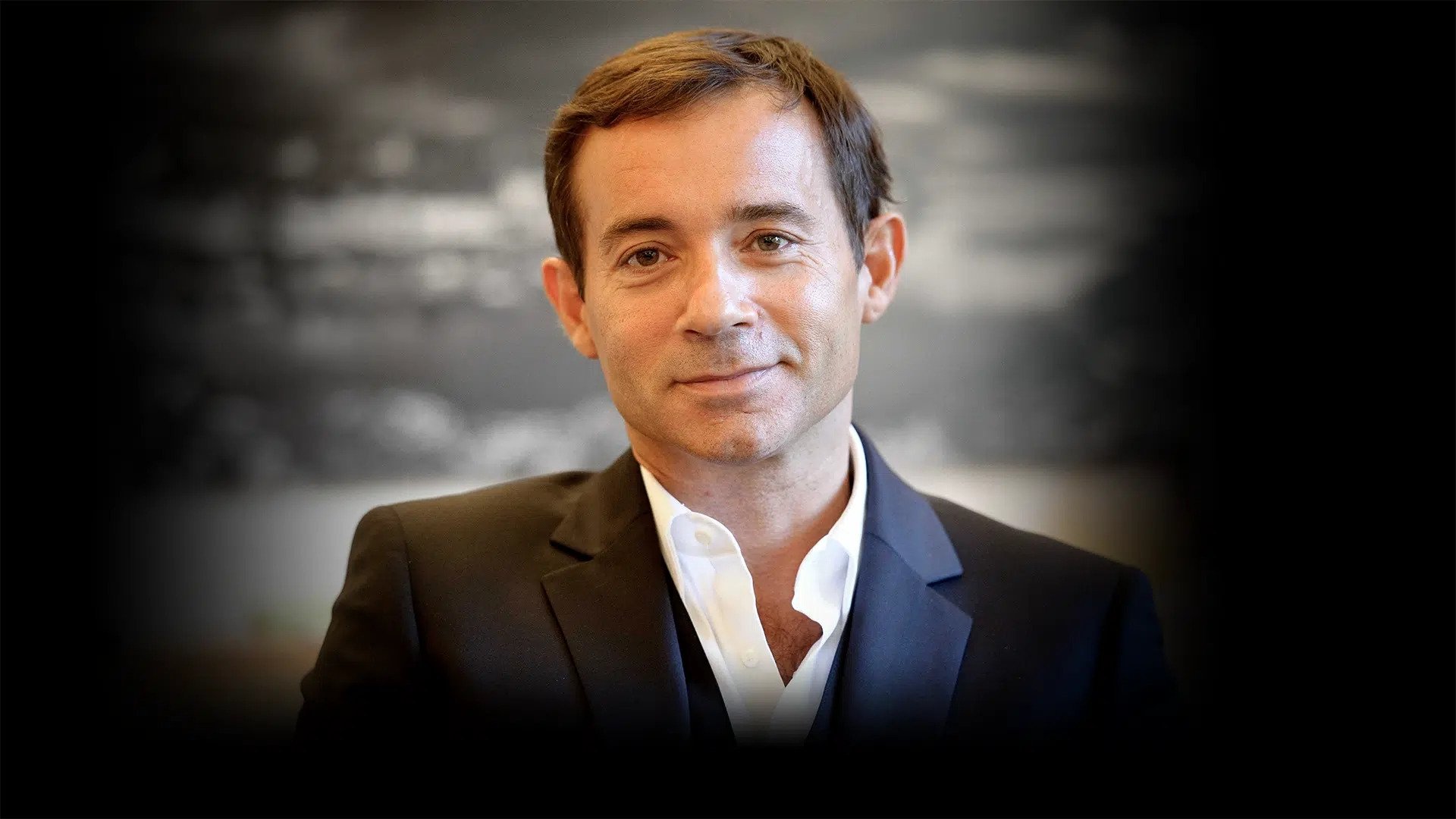 Jean-Luc Delarue, 10 ans déjà : de succès en excès Background