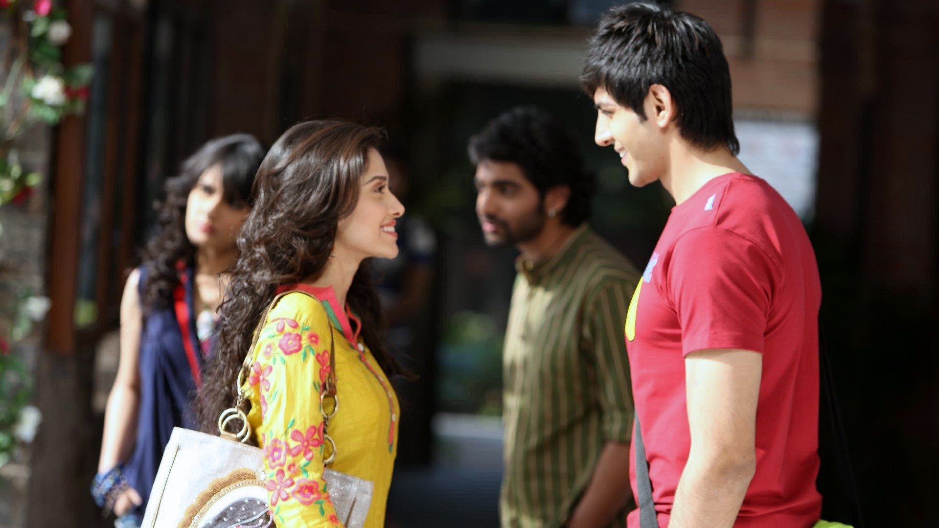 Akaash Vani Background