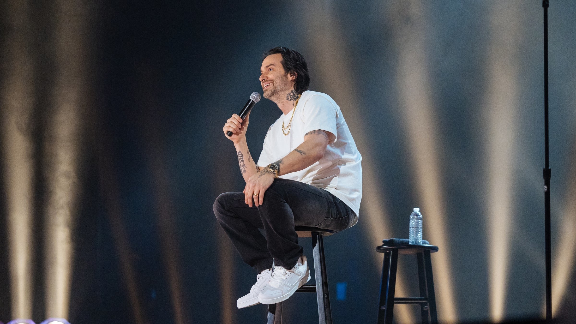 Chris D'Elia: Grow or Die Background