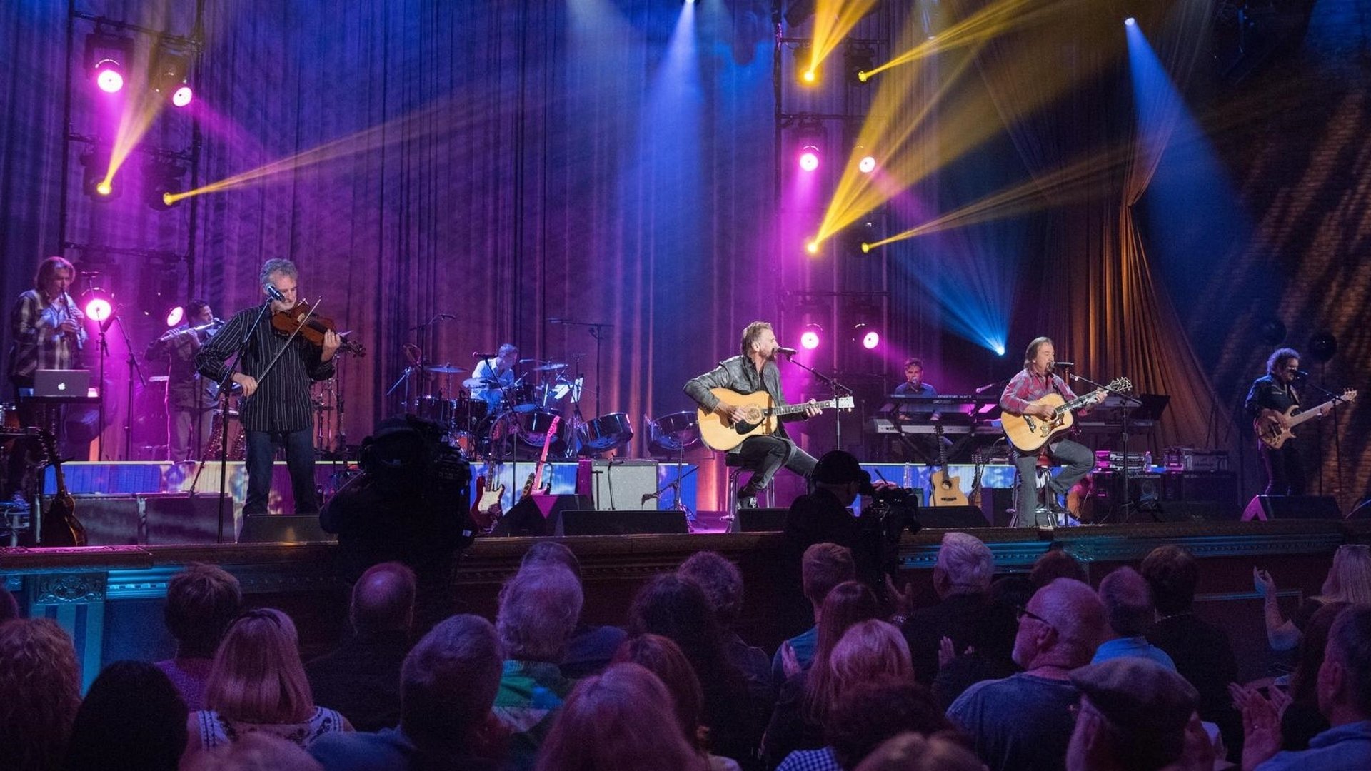 Kenny Loggins and Friends Live on Soundstage Background