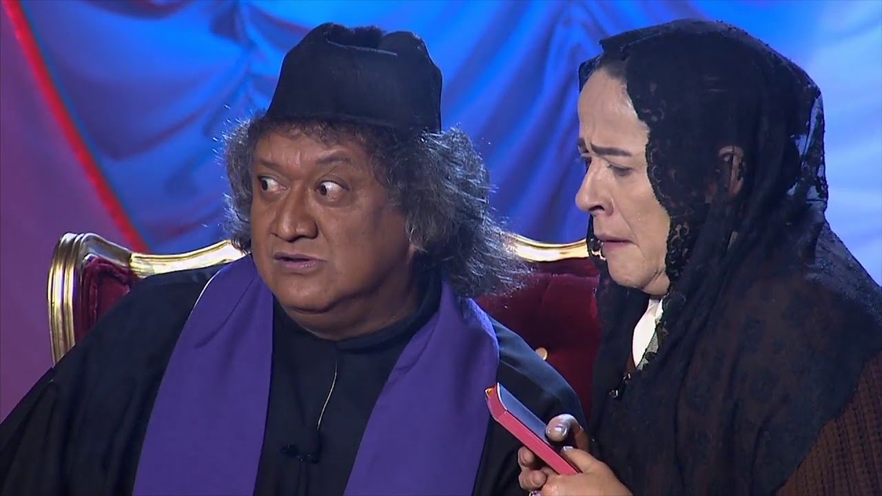 La Fiesta de los Comediantes Background