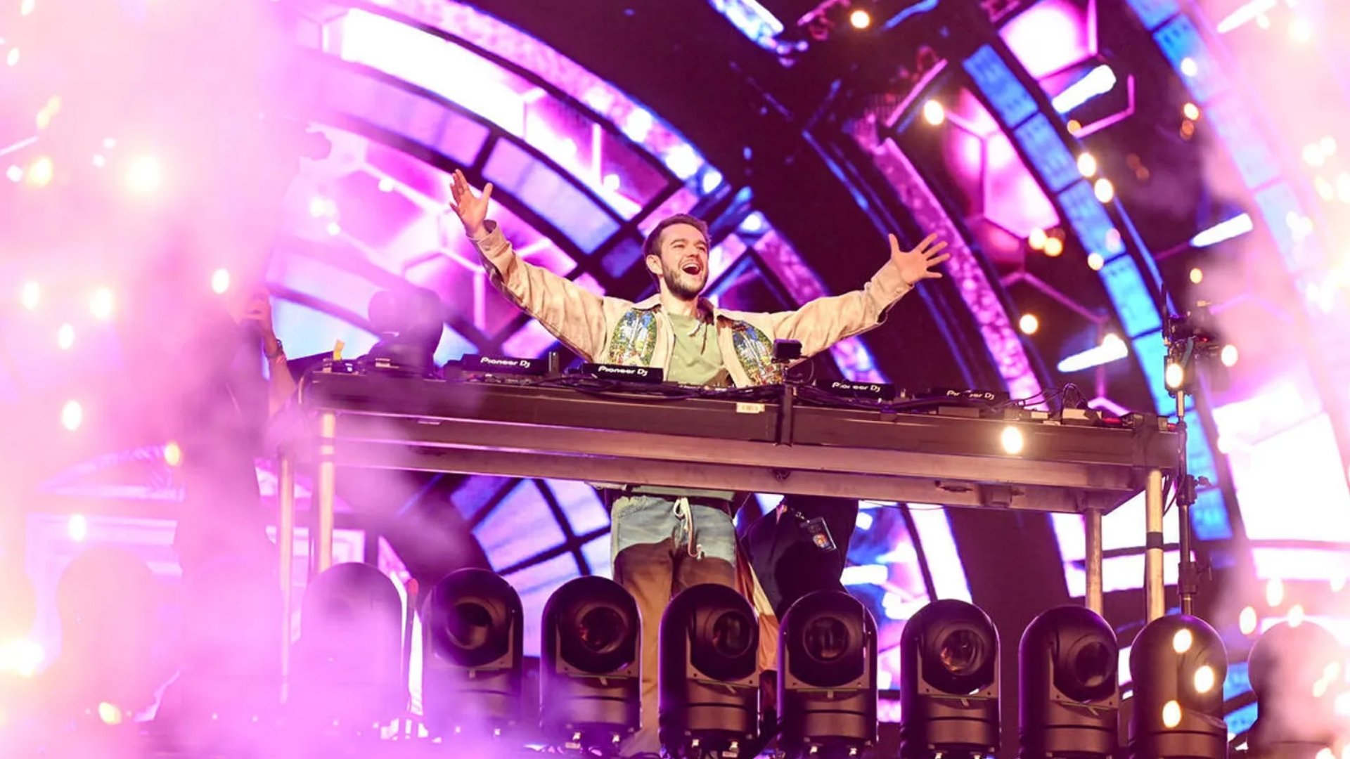 Zedd: Live at Coachella 2025, Weekend 2 Background