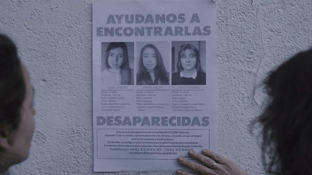 75 días Background