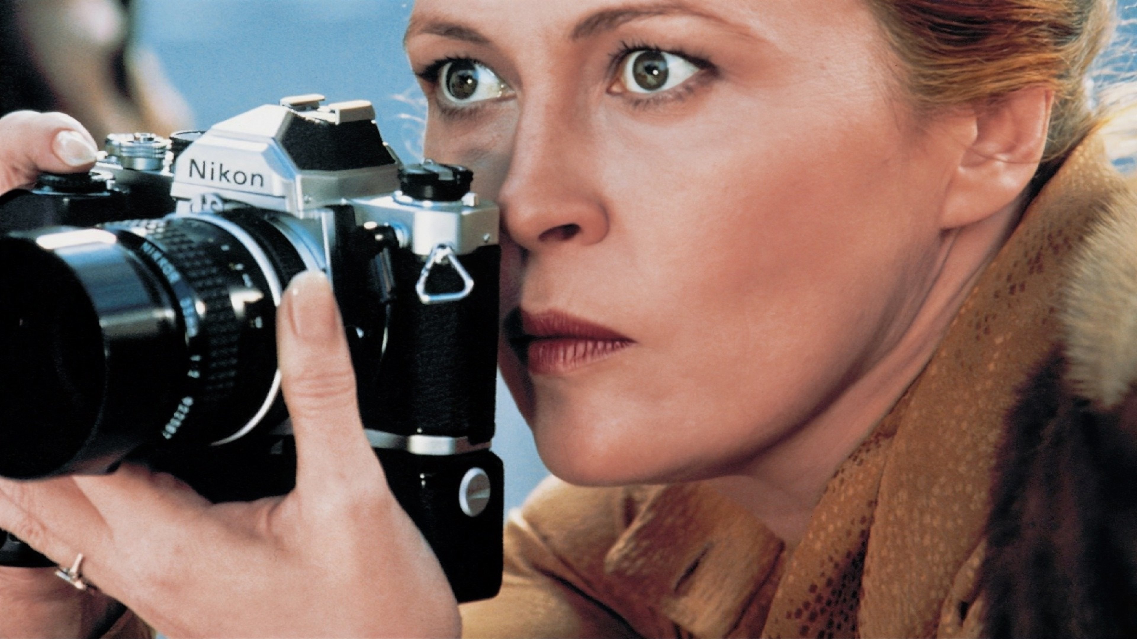 Eyes of Laura Mars Background