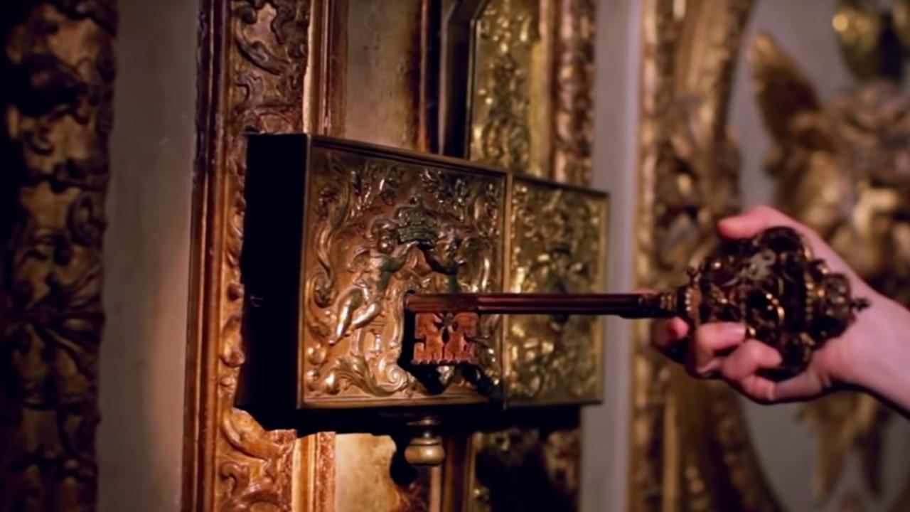 Versailles' Dirty Secrets Background