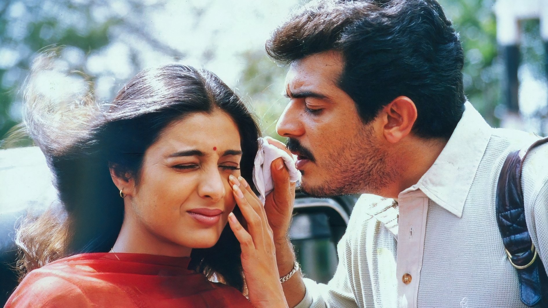 Kandukondain Kandukondain Background
