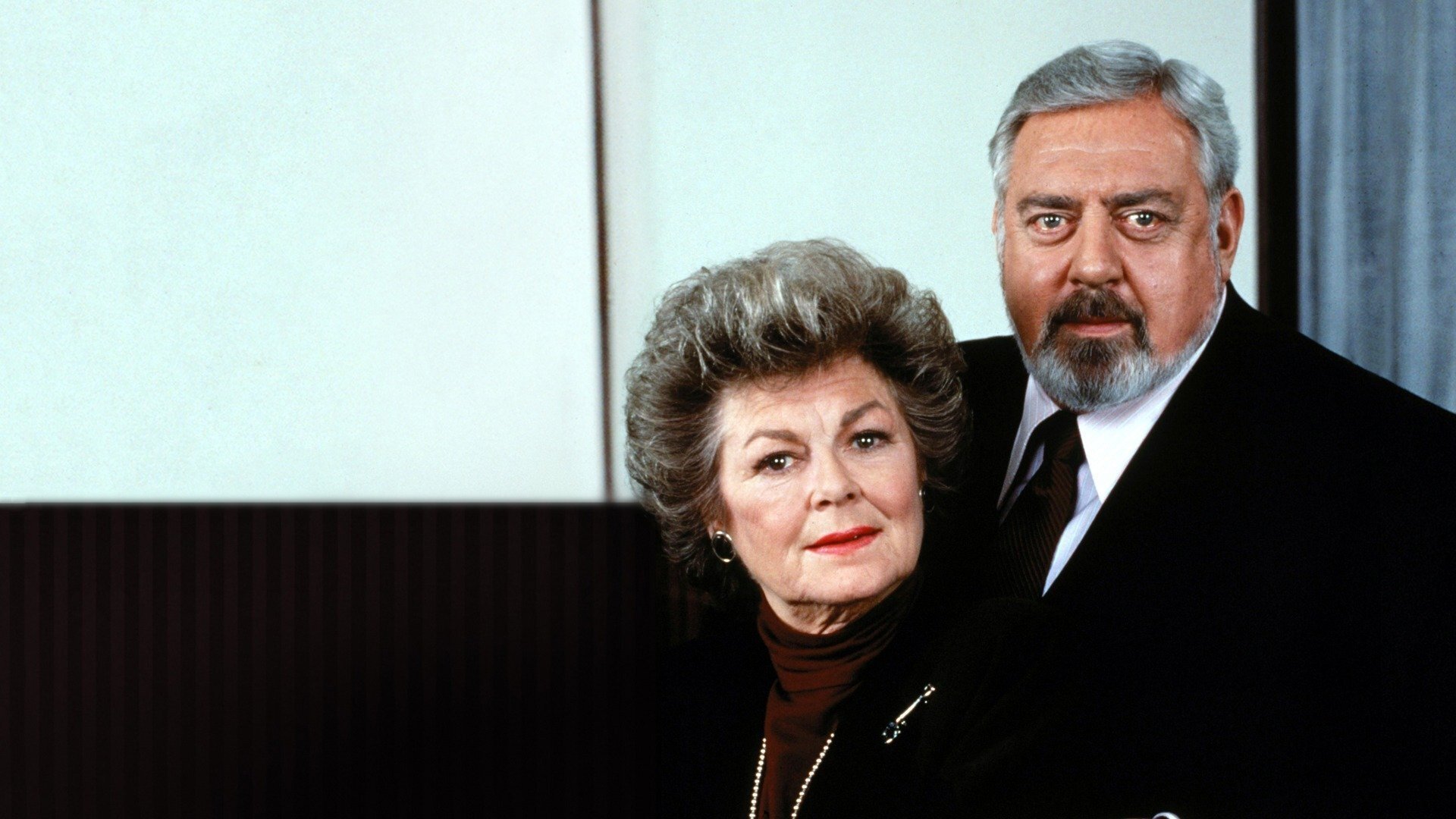 Perry Mason: The Case of the Sinister Spirit Background