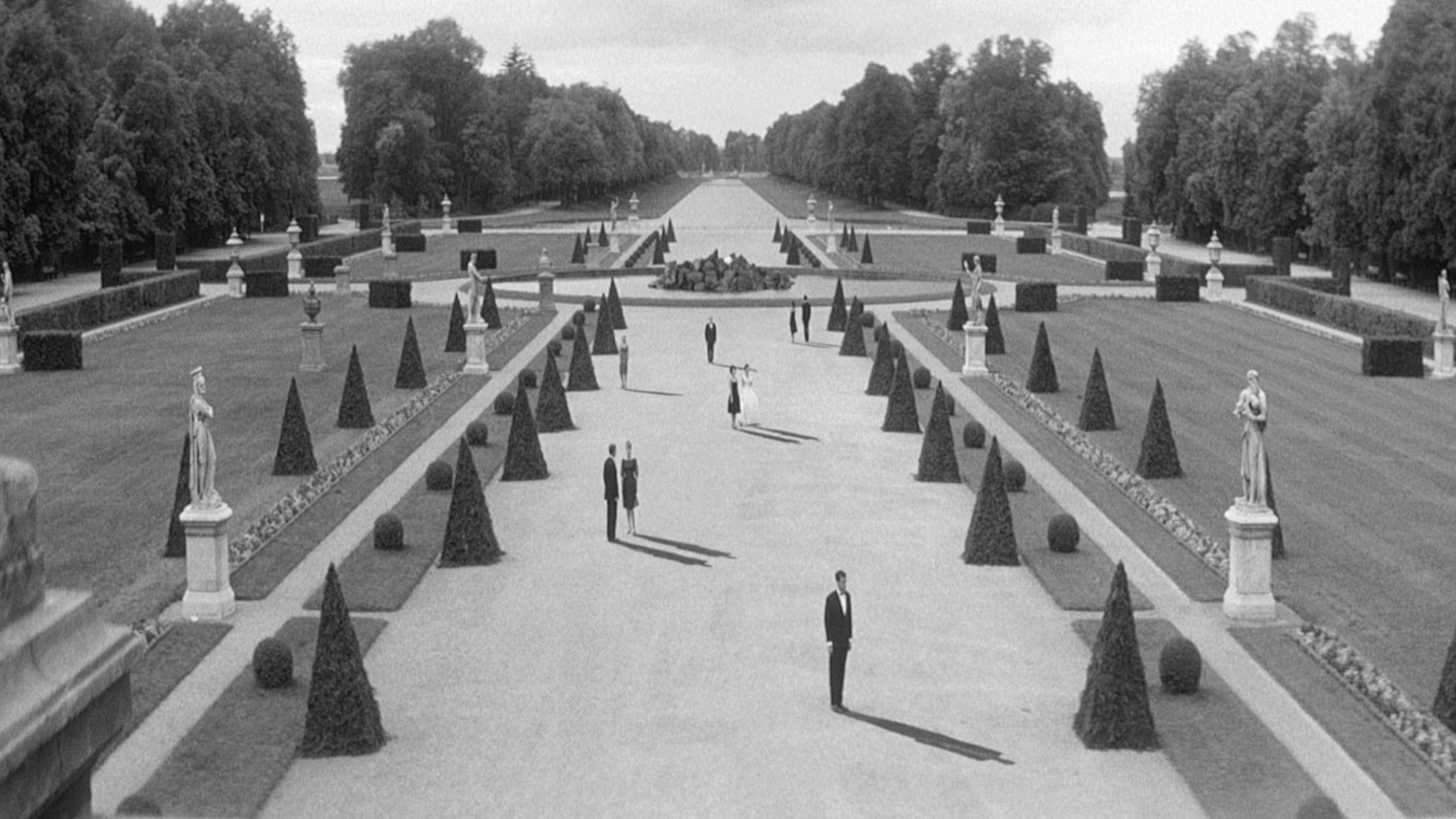 Last Year at Marienbad Background