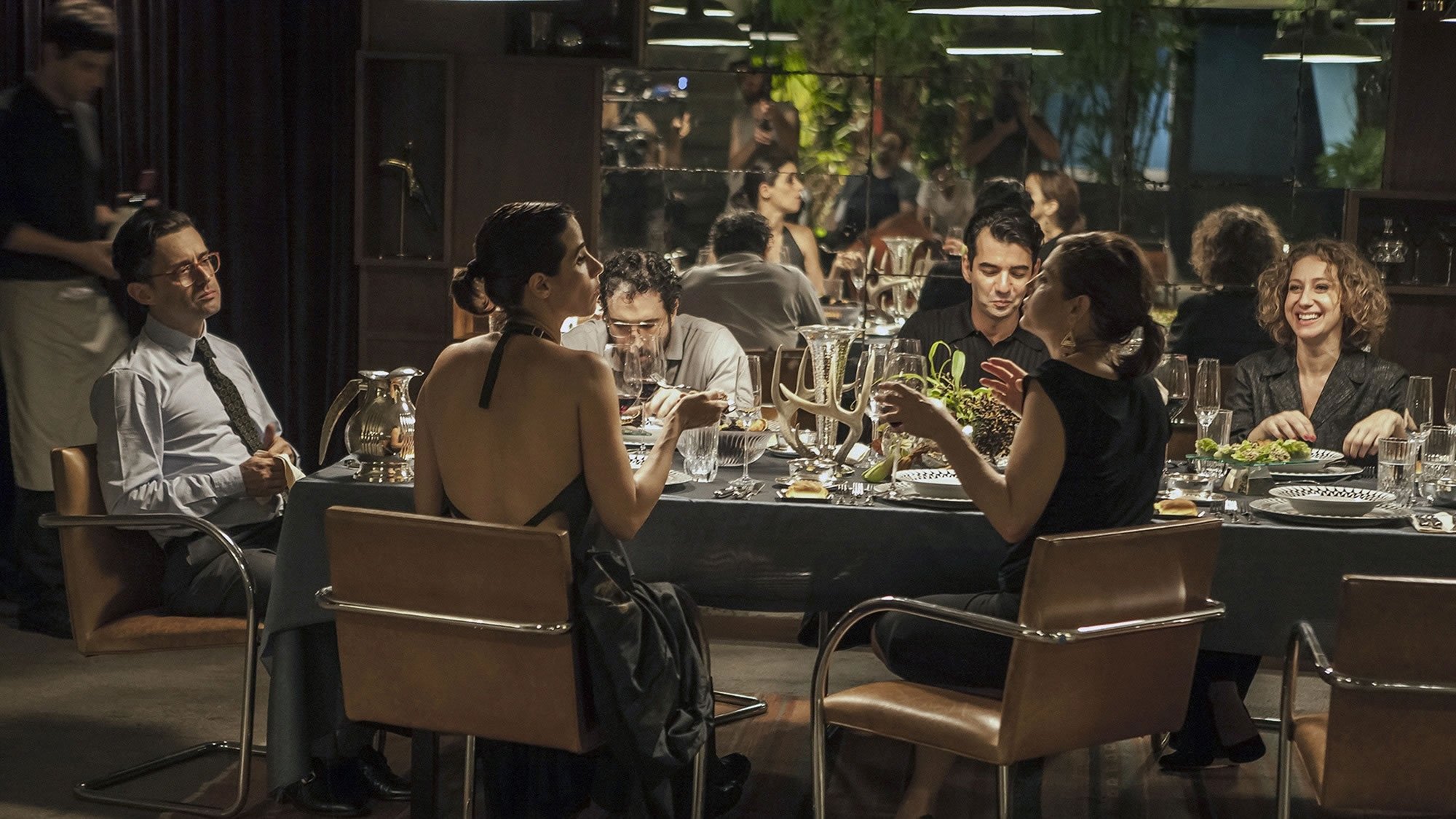 O Banquete Background