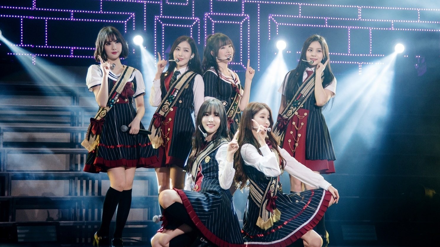 2018 GFRIEND FIRST CONCERT Season of GFRIEND Background